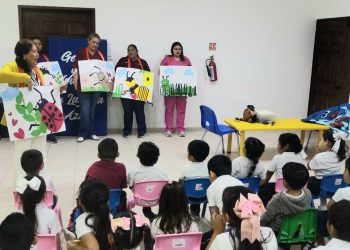 GOBIERNO DE LORETO CELEBRA A LA NIÑEZ CON EDUCACIÓN Y ALEGRÍA DESDE LA BIBLIOTECA PÚBLICA