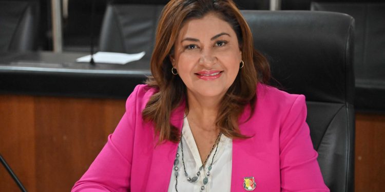 La diputada Cristina Contreras presentó en el Congreso de BCS una reforma a la Ley de Educación para fortalecer la cultura del cuidado del agua en BCS para incorporar de manera expresa la cultura del cuidado del agua.