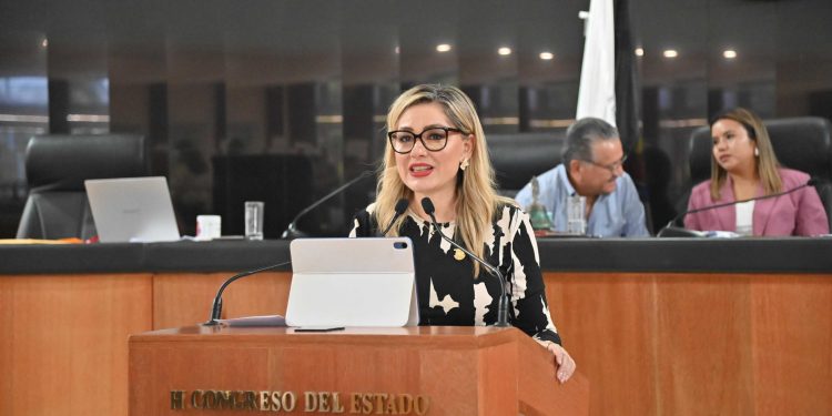 La diputada Karina Olivas Parra presentó iniciativa con proyecto de decreto mediante la cual se reforman disposiciones de La Ley de Instituciones y Procedimientos Electorales de BCS, a fin de garantizar al menos un distrito local exclusivo para jóvenes de 18 a 29 años.