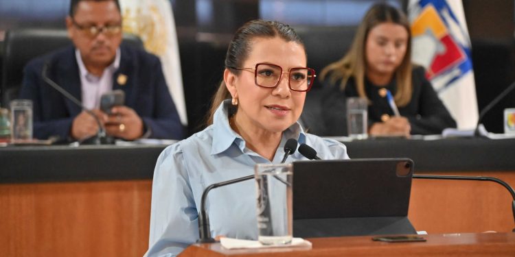 Aprueba el Congreso de BCS exhortar al Gobierno Federal a que expida a la brevedad posible el Reglamento de la Ley General de Pesca y Acuacultura Sustentables, a fin de que los programas y acciones de beneficio lleguen al sector pesquero nacional.