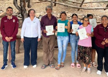 PROMUEVE AYUNTAMIENTO DE LORETO CURSO DE TALABARTERIA EN LA COMUNIDAD DE SAN COSME