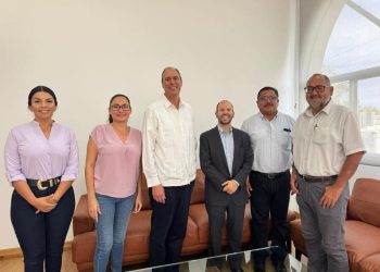 RECIBE LORETO VISITA CONSULAR DE ESTADOS UNIDOS