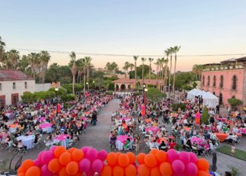 GOBIERNO DE LORETO CELEBRA A LAS MADRES CON GRAN FESTIVAL Y BAILE POPULAR