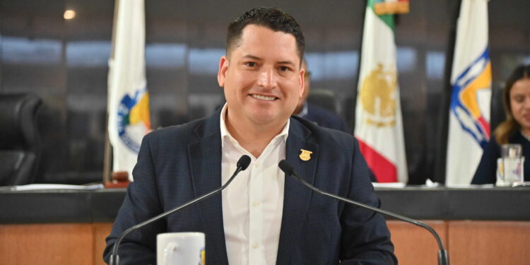 El Congreso de BCS turnó a la Comisión  de Cultura y Arte, la iniciativa presentada por el diputado Erick Ivan Agundez Cervantes, mediante la cual busca inscribir con letras doradas en el Muro de Honor de la sala de sesiones, la leyenda “Ciclón Liza: 30 de Septiembre de 1976”.