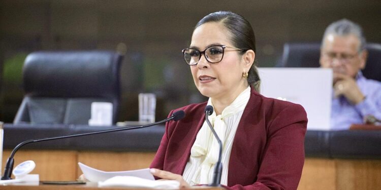 La diputada Gabriela Montoya Terrazas presentó una iniciativa de reforma a la Ley de Aguas de BCS, a fin de fortalecer el derecho humano al agua y armonizar la legislación estatal con la nueva Ley General de Aguas impulsada por la presidenta de México, Claudia Sheinbaum Pardo.