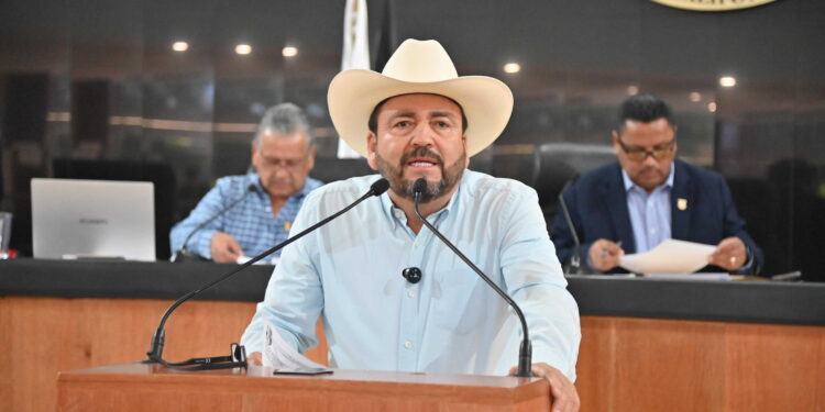 El Congreso de BCS aprobó una Iniciativa promovida por el diputado Venustiano Pérez Sánchez, (MORENA) que mediante reformas al Código Civil garantizará el derecho a la identidad y filiación de niñas y niños en BCS.