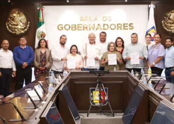 Gobierno y Federación firman convenio para tres planteles de la Universidad Nacional Rosario Castellanos en BCS