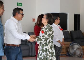 Refuerza SEDIF Casa de Día “Santa Fe” en La Paz con entrega de equipamiento