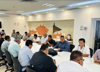 Mantiene Gobierno de BCS diálogo con transportistas turísticos de Los Cabos: Martín Salinas