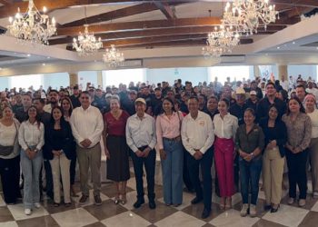 Contundente el respaldo de la CROC y su dirigente nacional, el exsenador Isaías González a Milena Quiroga.