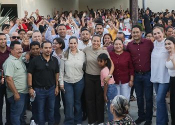 MILENA QUIROGRECORRE TODOS LOS DISTRITOS DE LOS CABOS  PARA RECONOCER A LAS MADRES