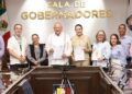 Recibe Gobernador pliego petitorio del Sindicato de Trabajadores de Salud en BCS