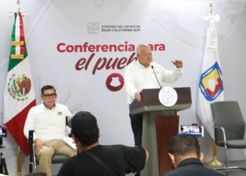 Reconoce Gobernador Víctor Castro compromiso y trabajo del SEDIF BCS