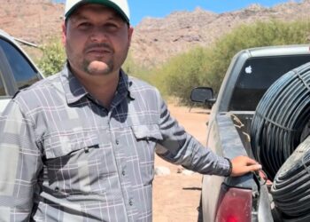 ENTREGA OOMSAPA LORETO MIL METROS DE MANGUERA A LA COMUNIDAD DE AGUA VERDE PARA FORTALECER EL ABASTO DE AGUA