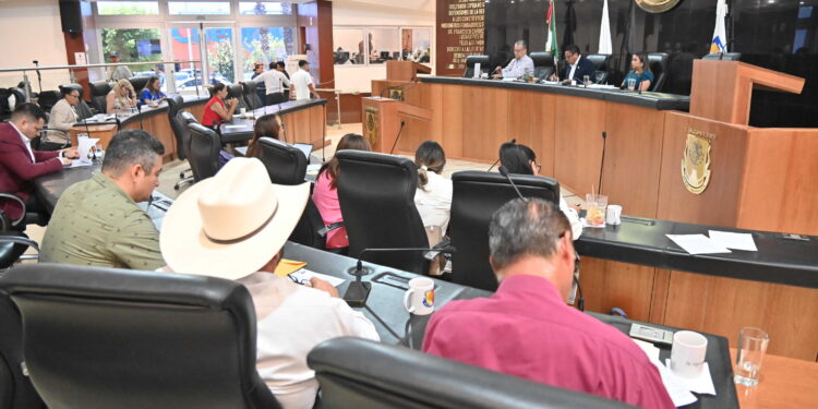 Aprueba el Congreso de BCS exhortar a los ayuntamientos de Baja California Sur, y de manera especial al Ayuntamiento de Los Cabos, para que impulsen la implementación y fortalecimiento de sistemas de alerta temprana para sismos e inundaciones.