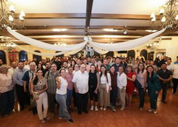 Más de 200 integrantes del sector salud cierran filas con Milena Quiroga