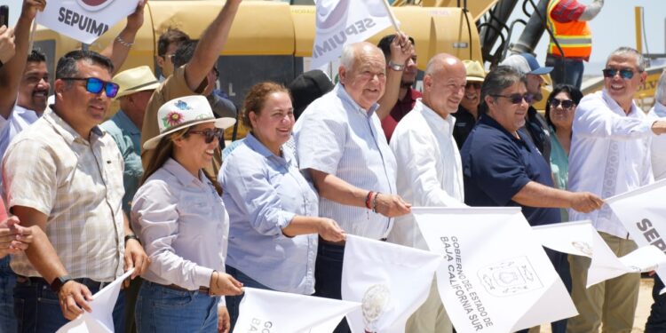 La diputada Teresita de Jesús Valentín Vázquez aplaudió el arranque de los trabajos de pavimentación de la carretera Bahía Asunción-Punta Prieta, al considerar que esta obra simboliza la respuesta a una de las demandas más sentidas de las familias al norte del estado.