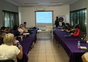MESA VIOLETA DE LORETO RECIBE CAPACITACIÓN PARA FORTALECER LA ATENCIÓN A VÍCTIMAS DE VIOLENCIA