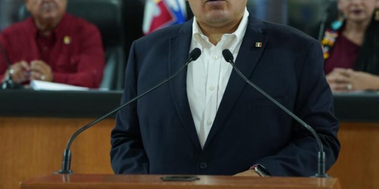 El diputado Christian Fabrizio del Castillo Miranda, presentó una iniciativa con proyecto de decreto para reformar disposiciones de la Ley Orgánica del Poder Legislativo del Estado de Baja California Sur, a fin de agilizar el proceso de dictaminación de asuntos legislativos.