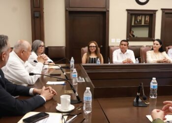 ALCALDESA PAZ OCHOA AMADOR PARTICIPA EN EL PRIMER ENCUENTRO ESTATAL DE SALUD