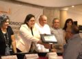 Reconoce Gobierno del Estado a personal administrativo al servicio de la educación en BCS