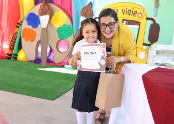 Presidenta del SEDIF encabeza clausura en el CAI Loma Linda