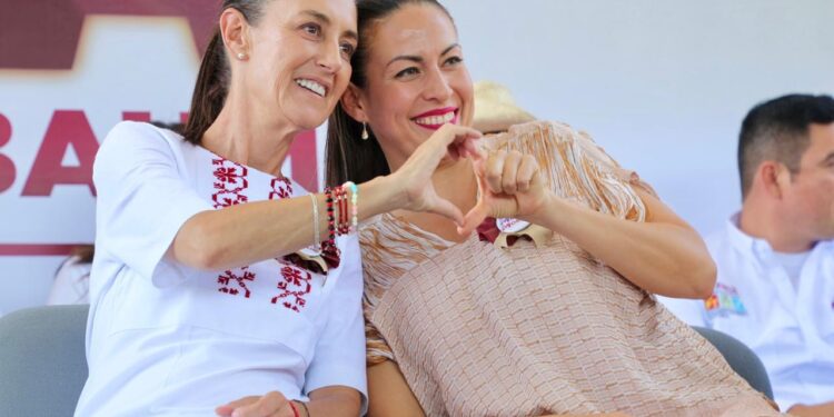 La aspirante a coordinar los trabajos de la Cuarta Transformación en Baja California Sur, Milena Quiroga Romero, refrendó su respaldo al proyecto nacional que encabeza la presidenta Claudia Sheinbaum Pardo y llamó a privilegiar el diálogo, la unidad y el respeto hacia los gobiernos de Morena. Durante el encuentro con medios de comunicación encabezado por el delegado nacional de Morena en Baja California Sur, Gabriel García Hernández, afirmó que la ciudadanía quiere resultados y no confrontaciones. “Diálogo y unidad sí; el pueblo quiere soluciones, no guerra sucia”, expresó.