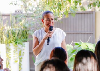 MILENA QUIROGA DIALOGA CON JÓVENES DE VISTA HERMOSA Y LOS INVITA A SER PROTAGONISTAS DE LA TRANSFORMACIÓN DE BAJA CALIFORNIA SUR