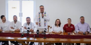 Reiteran aspirantes de la 4T la prioridad de mantener la unidad ante enviado de Morena Nacional, Gabriel García Hernández.