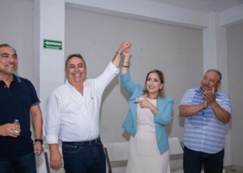 Accidentado anuncio de Francisco Pelayo de que buscará la candidatura del PAN a la gubernatura.