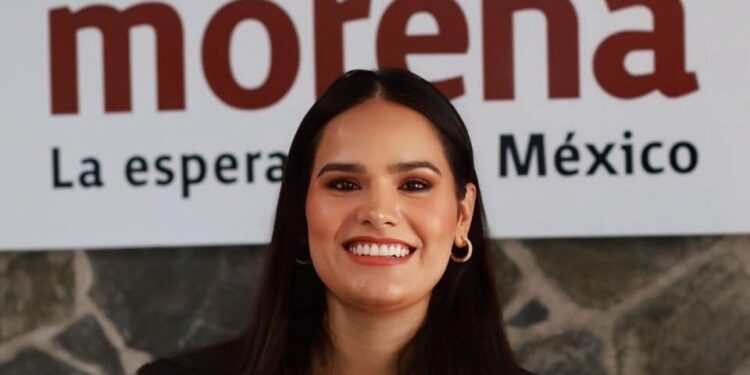 La presidenta estatal de Morena, Karina González Gavarain, deja en claro su escasa capacidad y su nula sensibilidad política que definitivamente la deja en evidencia como una dirigente incapaz para realizar su tarea. Esto que ya es visto por muchos, por lo que pone sobre la mesa la posibilidad de solicitar a las instancias adecuadas que la actual presidenta estatal de Morena, abandone el cargo desde donde está claro que no ha hecho absolutamente nada por abonarle a la principal petición de la dirigencia nacional de ese partido: La unidad. Así lo dejó en claro en la asamblea informativa de este partido organizada el pasado fin de semana en Los Cabos en donde “por asuntos personales”, la dirigente optó por no asistir a un evento que se supone es parte de las indicaciones nacionales de que ese partido trabaje en el fortalecimiento de su unificación interna.