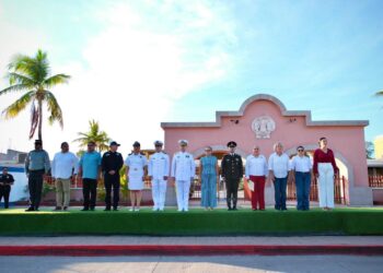 VIVE LORETO TRADICIONAL DESFILE CÍVICO-MILITAR EN EL MARCO DE LAS FIESTAS PATRIAS