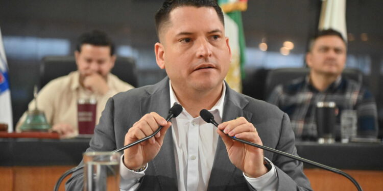 Se exhorta a la presidenta de los Estados Unidos Mexicanos, doctora Claudia Sheinbaum Pardo, a que realice las gestiones necesarias para que se construyan los puentes de los arroyos El Zacatal en San José del Cabo y del Vaquero en el municipio de La Paz.