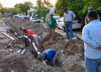 SAPA La Paz renueva 600 metros de redes de agua potable y drenaje en la colonia Roma