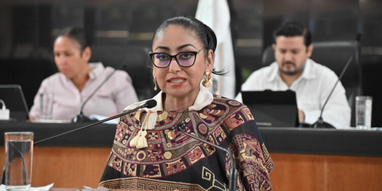 La XVII Legislatura del Congreso de BCS exhorta a la Secretaría de Salud (SS) Estatal a valorar la creación e implementación progresiva de un Protocolo de Atención y Comunicación Accesible para Personas Sordas y con Discapacidad Auditiva en los servicios de salud bajo su competencia.