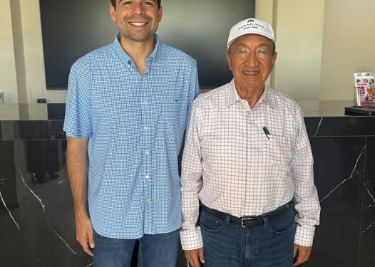 Manuel Cota se fortalece cada día, incluso el propio dirigente nacional de la CROC, Isaías González Cuevas, que en el proceso interno morenista participó a lado de Milena Quiroga ya se sumó a los esfuerzos políticos que encabezará del diputado federal con licencia.