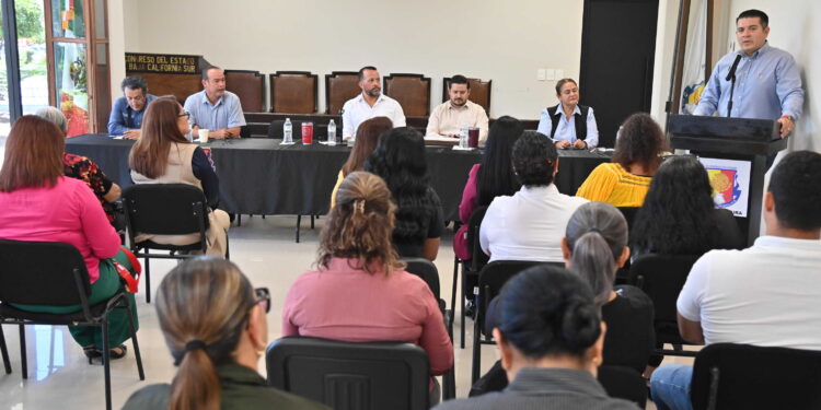Reconoce el Congreso del Estado de Baja California Sur, a exdelegadas sindicales en el marco del 73° del Aniversario del Reconocimiento del Derecho al Voto de las Mujeres el cual se conmemora el 17 de octubre de cada año.