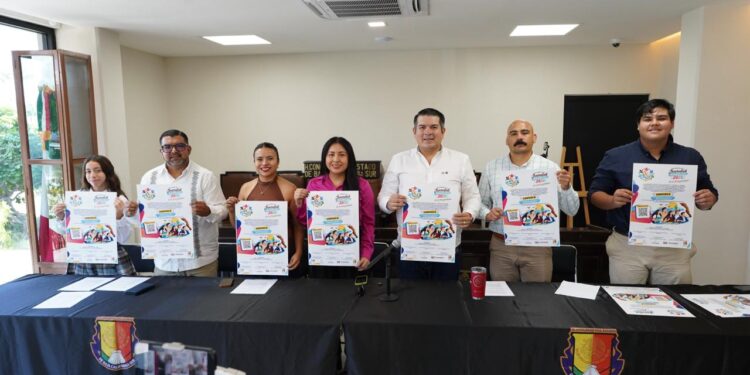 La Comisión de la Juventus integrada por los diputados Fabrizio del Castillo (PRI), Erick Agundez (PVEM) y Guadalupe Vázquez (MORENA) informó que está abierta la convocatoria para que adolescentes participen en el Parlamento Juvenil 2026; la sesión solemne de instalación será el viernes 27 de noviembre a las 10:00 horas.