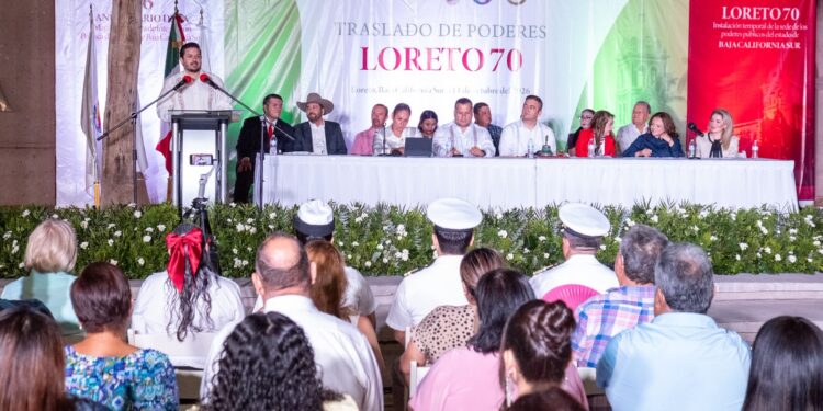 Conmemoran los tres poderes el 56 aniversario del movimiento cívico Loreto 70 en sesión solemne de traslado de poderes.
